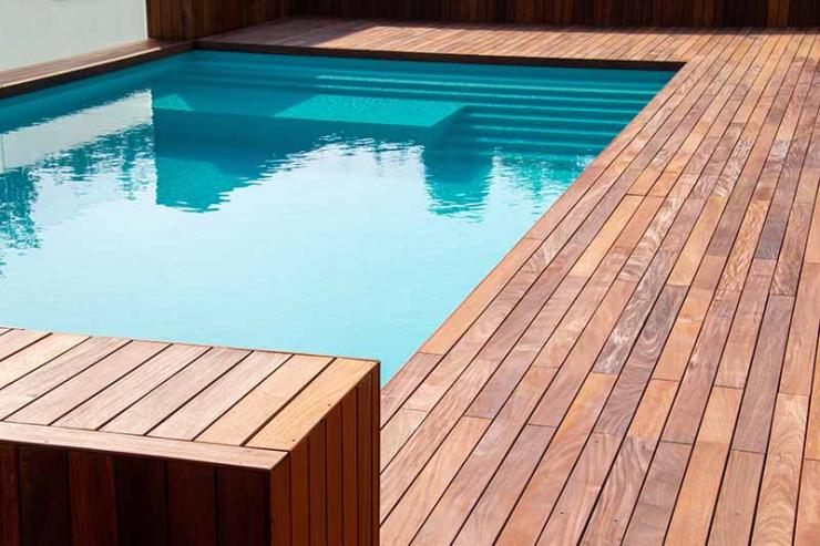 Terrasse et contour de piscine en bois Hazebrouck